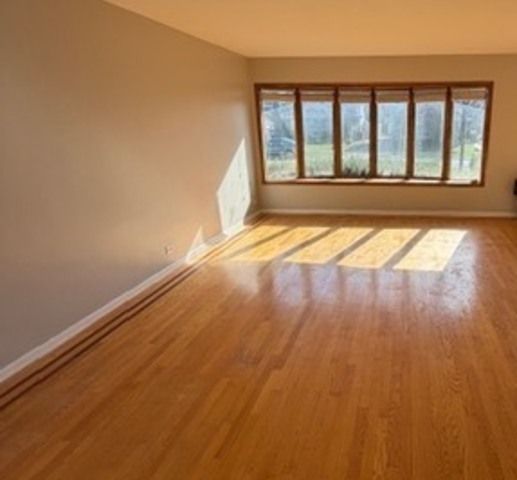 920 Long Road, Glenview, IL 60025