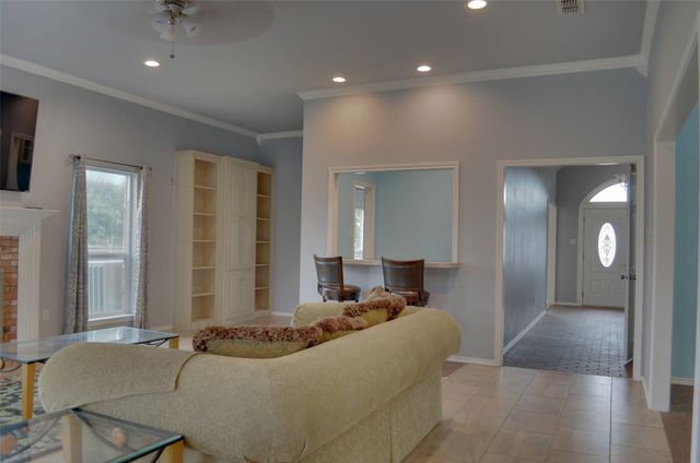 105 Country Green Court, Weatherford, TX 76087