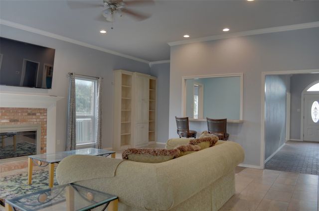 105 Country Green Court, Weatherford, TX 76087