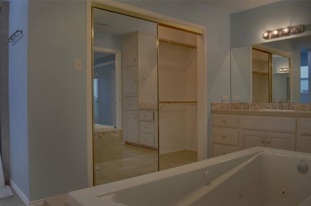 105 Country Green Court, Weatherford, TX 76087