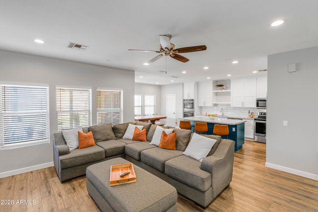 10610 W COUNTRY CLUB Trail, Peoria, AZ 85383