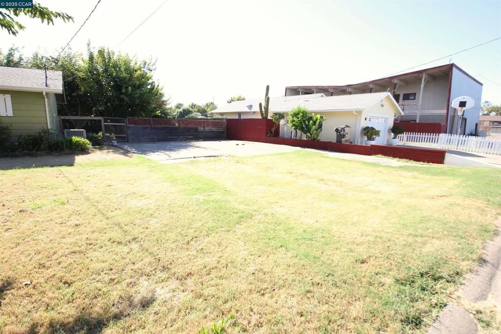 Image 23 of property listing at 10 School St, Isleton, CA 95641