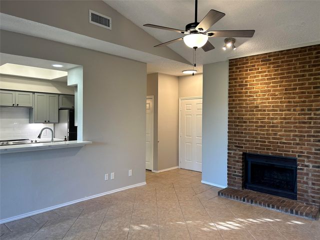 1734 Ascension Point 322, Arlington, TX 76006
