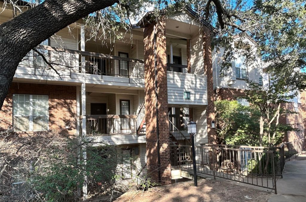1734 Ascension Point 322, Arlington, TX 76006