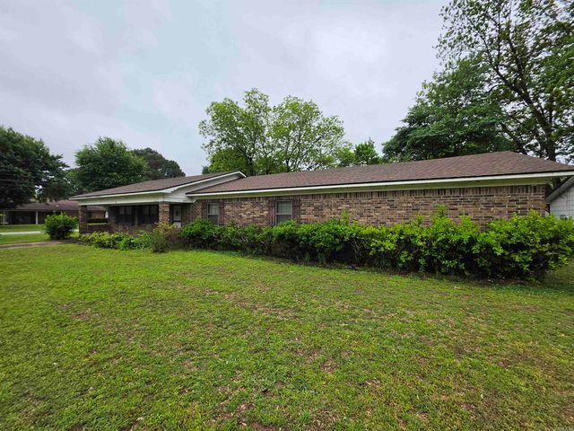 911 Harvey Street, Swifton, AR 72471