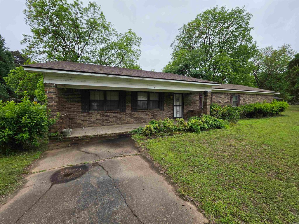 911 Harvey Street, Swifton, AR 72471
