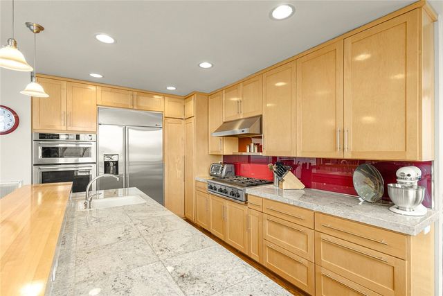 50 Riviera Drive, Rogers, AR 72756