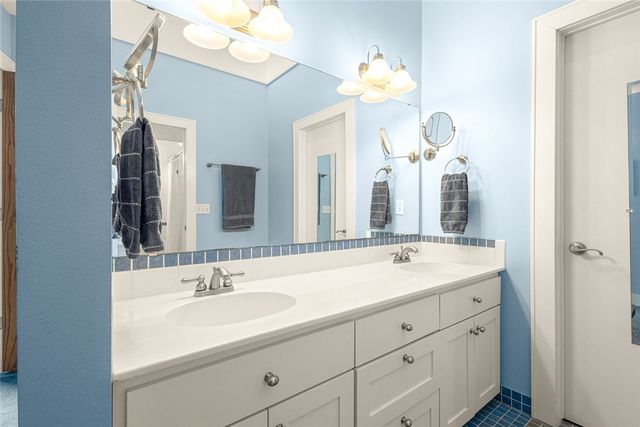 50 Riviera Drive, Rogers, AR 72756