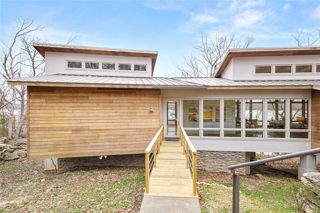 50 Riviera Drive, Rogers, AR 72756