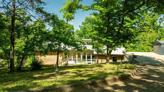 50 Riviera Drive, Rogers, AR 72756