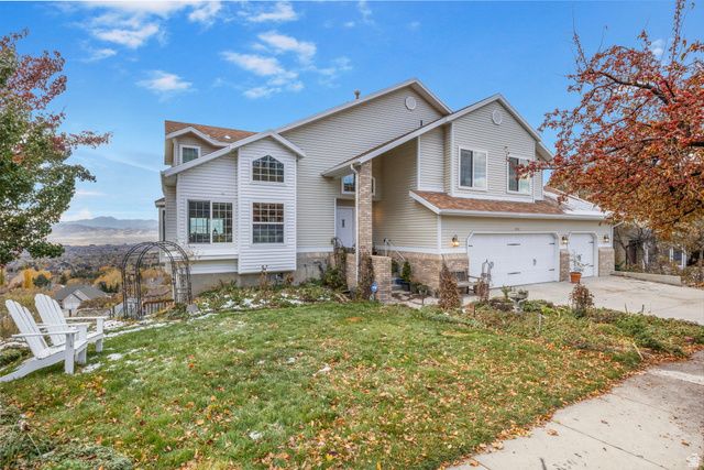 11722 S CASSOWARY DR, Sandy, UT 84092