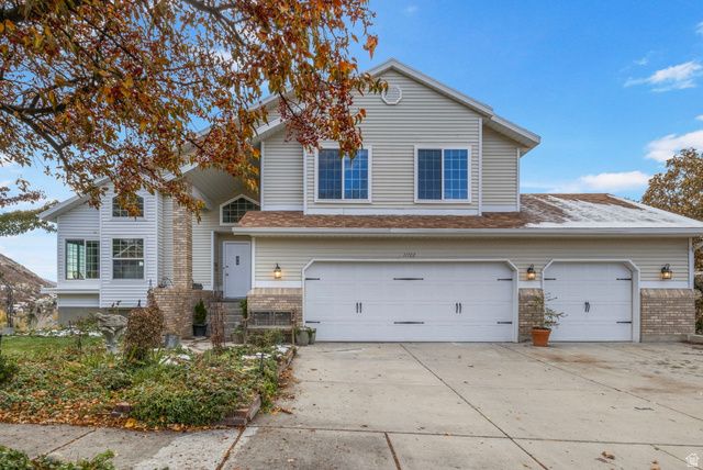 11722 S CASSOWARY DR, Sandy, UT 84092