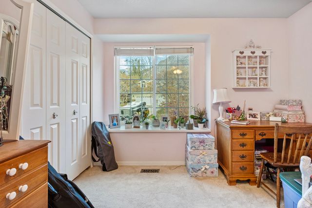 11722 S CASSOWARY DR, Sandy, UT 84092