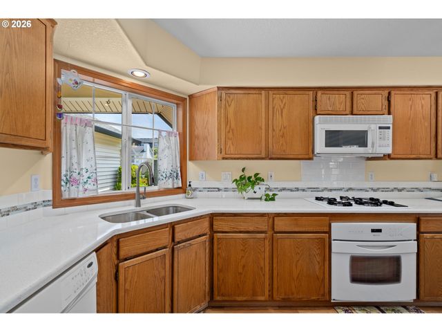 3081 Sw 31ST St, Gresham, OR 97080