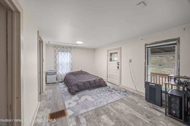 161 Route 9j, Stockport, NY 12534