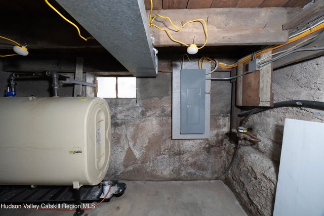 161 Route 9j, Stockport, NY 12534