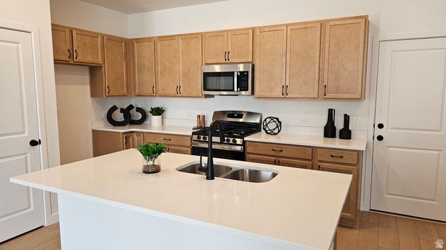 2864 S TETZLAFF PL, West Valley City, UT 84128