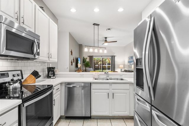 402 LUCAYA LOOP, Davenport, FL 33897