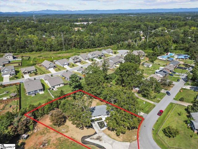 3 Strawberry Drive, Greenville, SC 29617