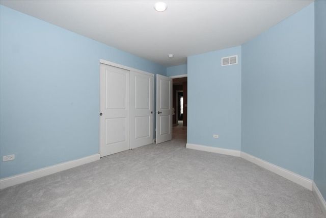 83 Stockholm Avenue, Volo, IL 60041