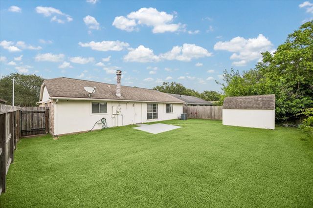 6906 Grant Drive, Richmond, TX 77469