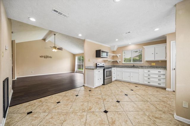 6906 Grant Drive, Richmond, TX 77469