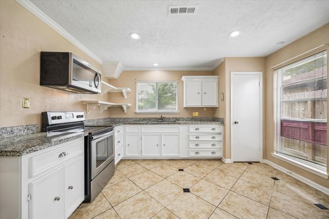 6906 Grant Drive, Richmond, TX 77469
