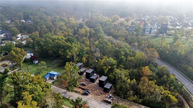 1244 NW A Street, Bentonville, AR 72712