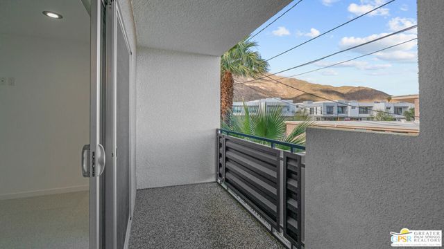 588 E San Lorenzo Road 203, Palm Springs, CA 92264