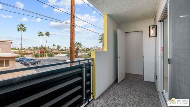 588 E San Lorenzo Road 203, Palm Springs, CA 92264