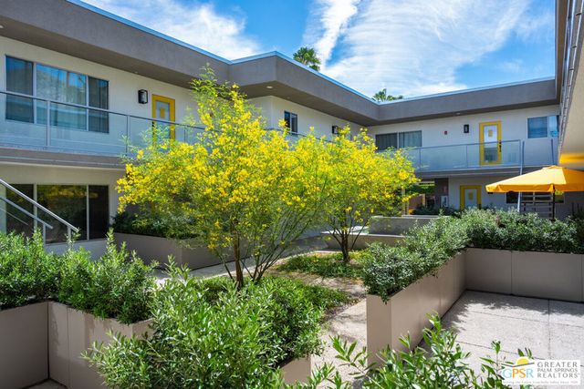 588 E San Lorenzo Road 203, Palm Springs, CA 92264