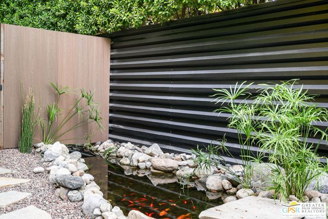 588 E San Lorenzo Road 203, Palm Springs, CA 92264