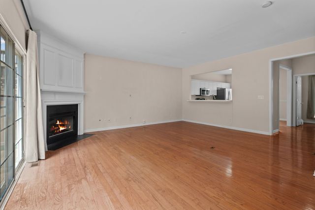 7252 Highway 70 S Apt 206, Nashville, TN 37221