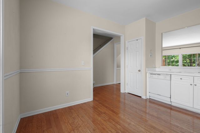 7252 Highway 70 S Apt 206, Nashville, TN 37221
