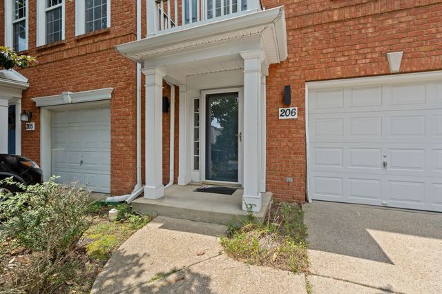 7252 Highway 70 S Apt 206, Nashville, TN 37221