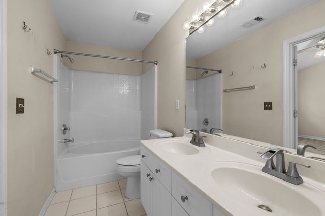 7252 Highway 70 S Apt 206, Nashville, TN 37221