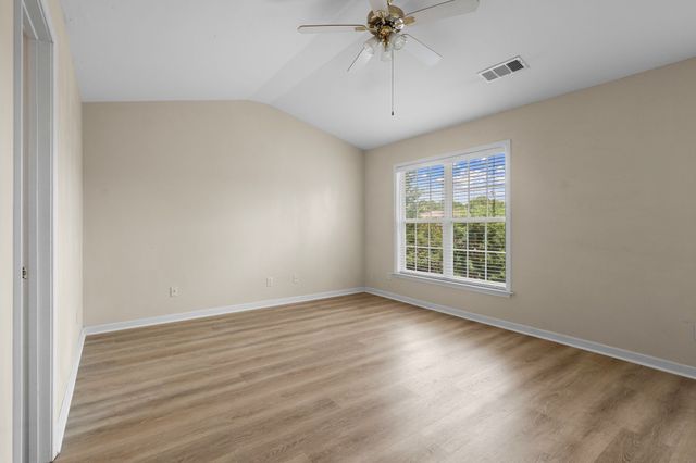 7252 Highway 70 S Apt 206, Nashville, TN 37221