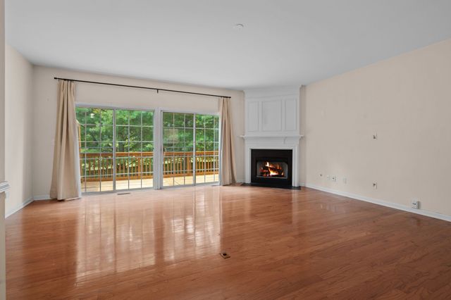 7252 Highway 70 S Apt 206, Nashville, TN 37221