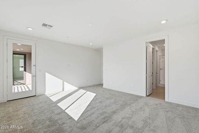 2121 W SONORAN DESERT Drive 113, Phoenix, AZ 85085