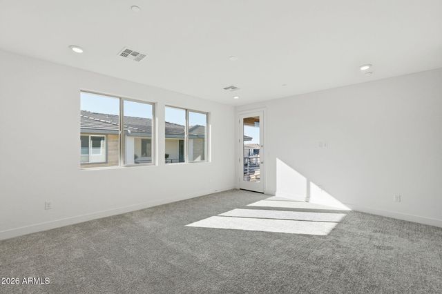 2121 W SONORAN DESERT Drive 113, Phoenix, AZ 85085