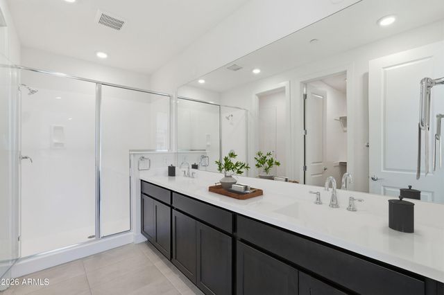 2121 W SONORAN DESERT Drive 113, Phoenix, AZ 85085