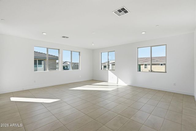 2121 W SONORAN DESERT Drive 113, Phoenix, AZ 85085