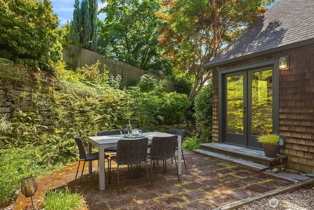 4920 51st Avenue S, Seattle, WA 98118