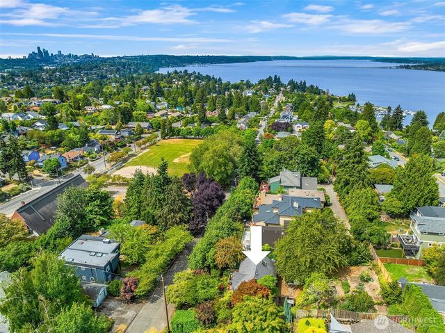 4920 51st Avenue S, Seattle, WA 98118