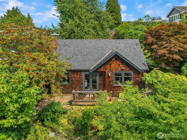 4920 51st Avenue S, Seattle, WA 98118
