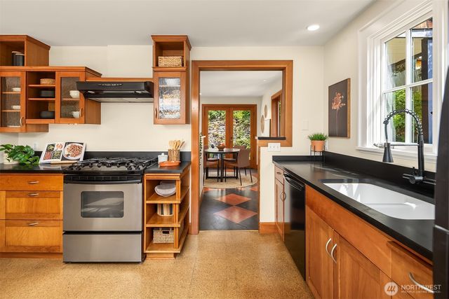 4920 51st Avenue S, Seattle, WA 98118