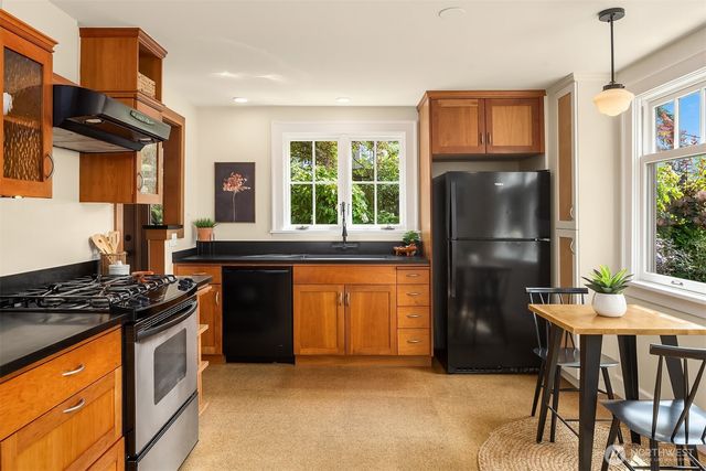 4920 51st Avenue S, Seattle, WA 98118