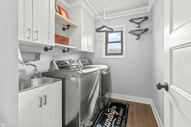 36779 N Pointe Cir Street, New Baltimore, MI 48047