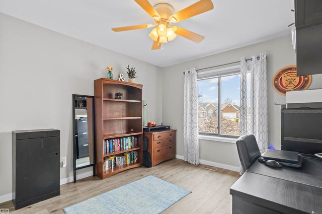 36779 N Pointe Cir Street, New Baltimore, MI 48047