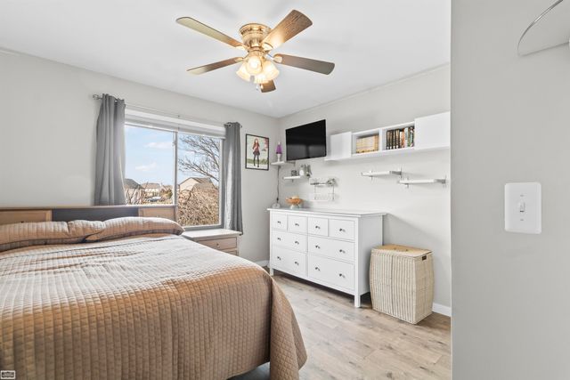 36779 N Pointe Cir Street, New Baltimore, MI 48047